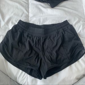 Lululemon Hotty Hot short - 6 - black